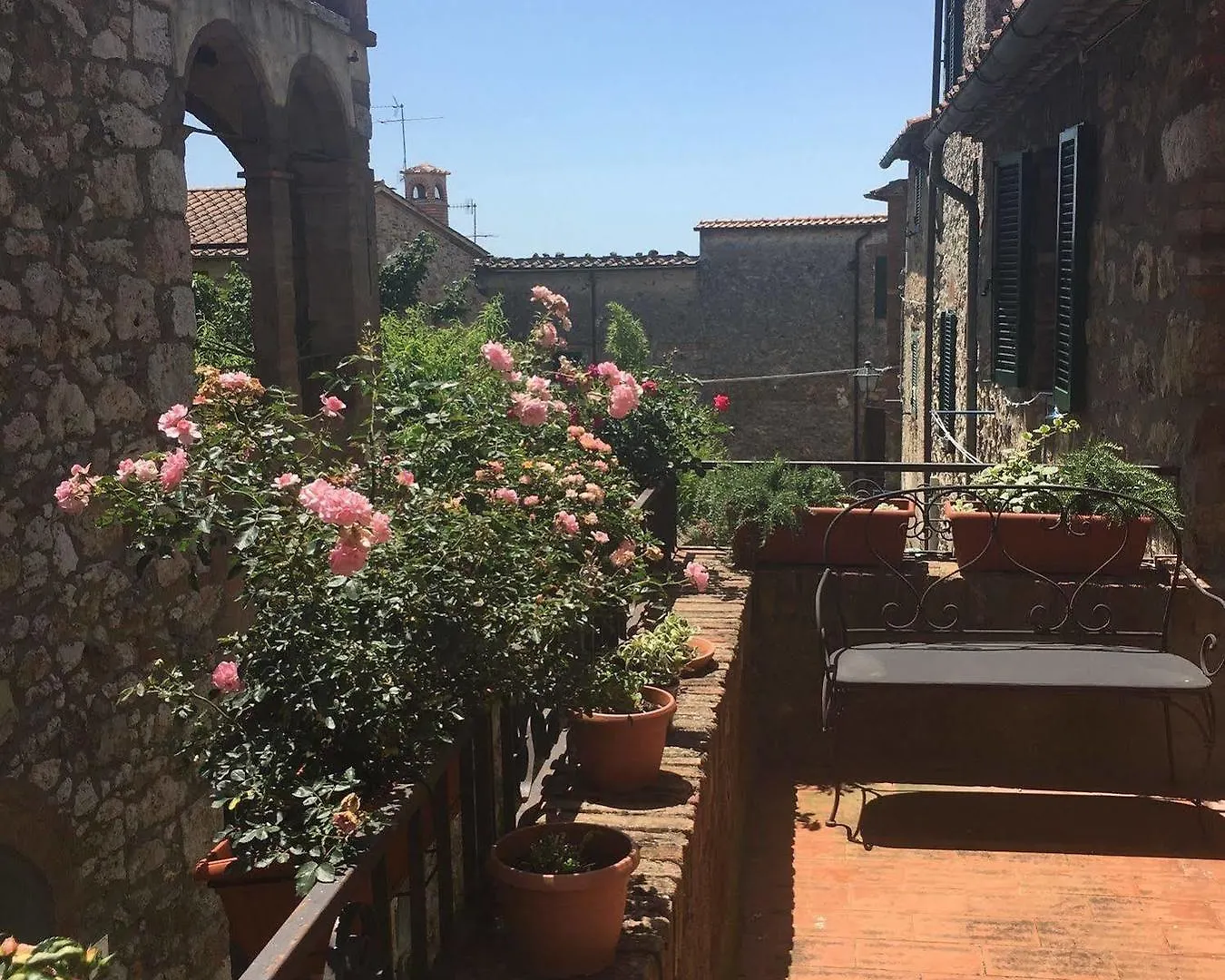 Oca Giuliva Bed & Breakfast Casale di Pari